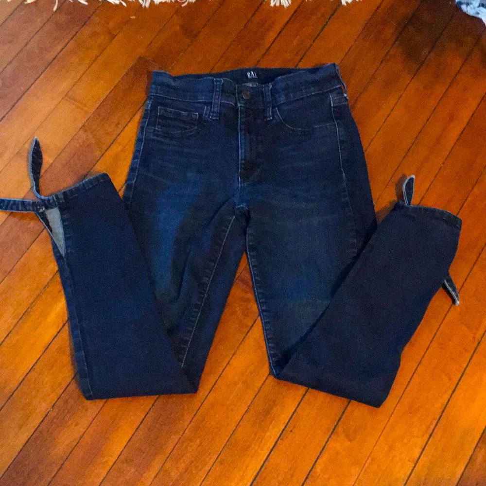 GAP Ankle Tie Favorite Jegging